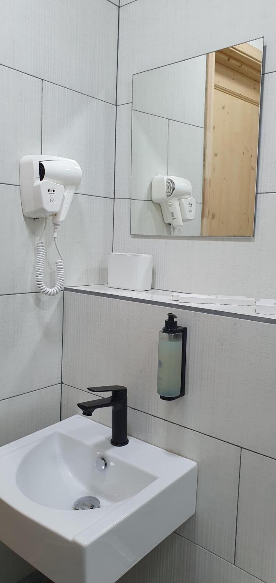 Hotel Banihills Tiflis Dış mekan fotoğraf